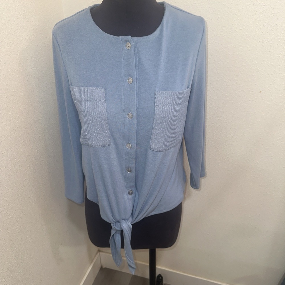 Frank Lyman Light Blue Tie Front Top Textured Pockets Sz 8 Button Up 3/4 Sleeve